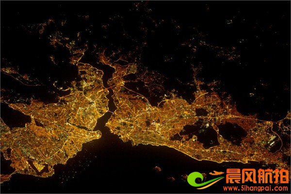 夜晚的地球：NASA航拍世界各大城市夜景图(组图)